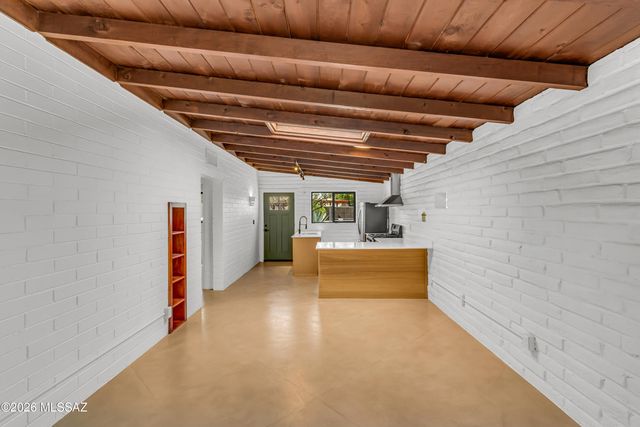 5829 E Waverly Street, Tucson, AZ 85712