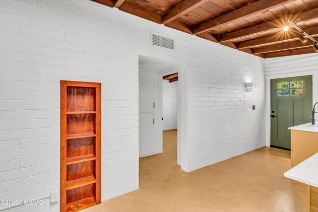 5829 E Waverly Street, Tucson, AZ 85712