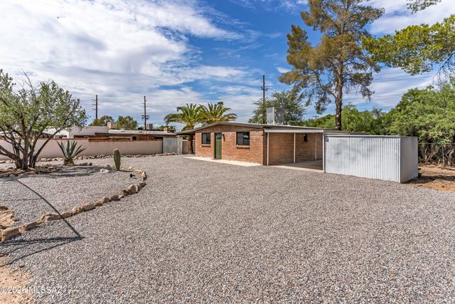 5829 E Waverly Street, Tucson, AZ 85712