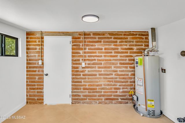 5829 E Waverly Street, Tucson, AZ 85712