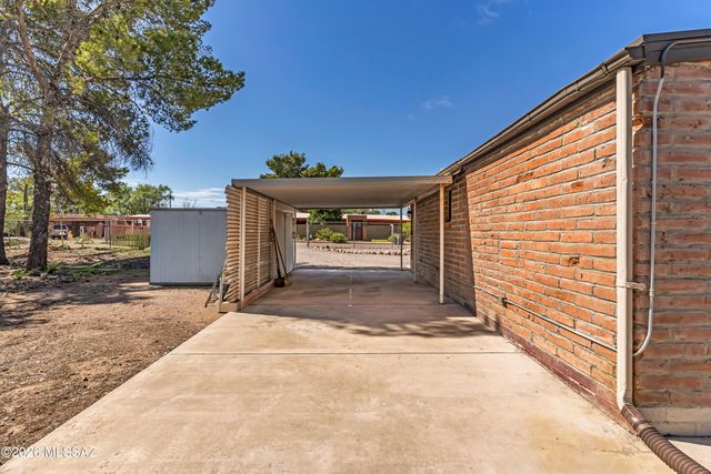 5829 E Waverly Street, Tucson, AZ 85712