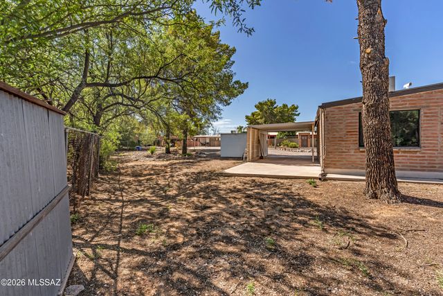 5829 E Waverly Street, Tucson, AZ 85712