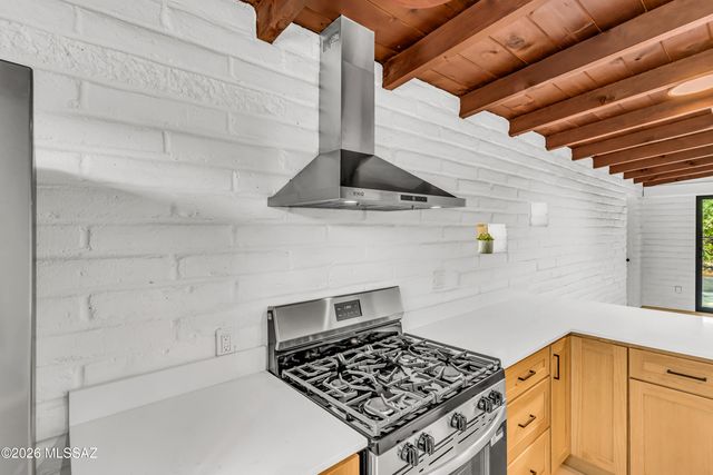 5829 E Waverly Street, Tucson, AZ 85712