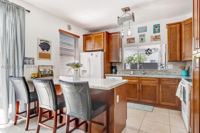 16082 SW 68th Ter 0, Miami, FL 33193