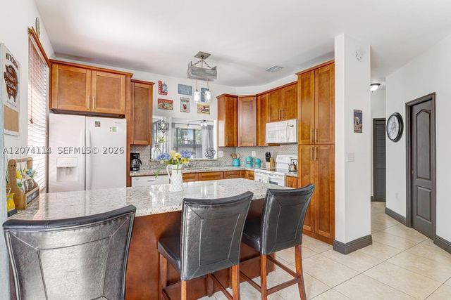 16082 SW 68th Ter 0, Miami, FL 33193