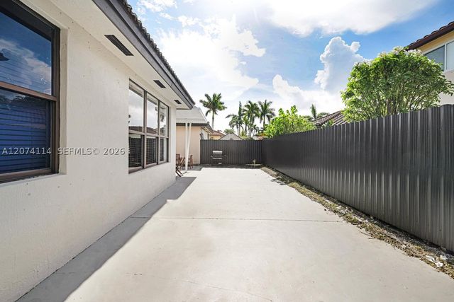 16082 SW 68th Ter 0, Miami, FL 33193