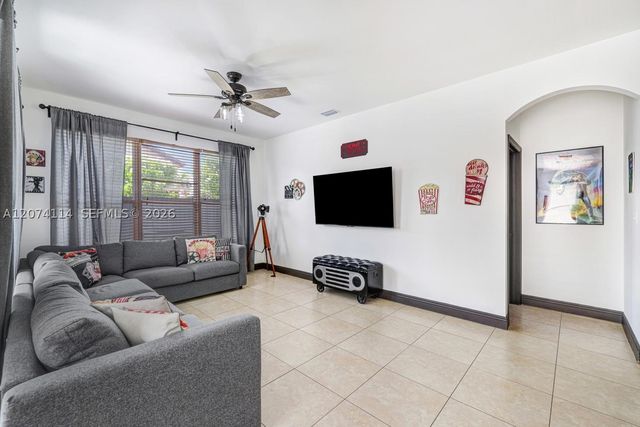16082 SW 68th Ter 0, Miami, FL 33193