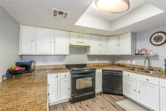 5713 Smoke Ranch Road D, Las Vegas, NV 89108