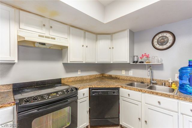 5713 Smoke Ranch Road D, Las Vegas, NV 89108