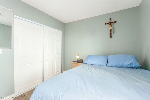 5713 Smoke Ranch Road D, Las Vegas, NV 89108