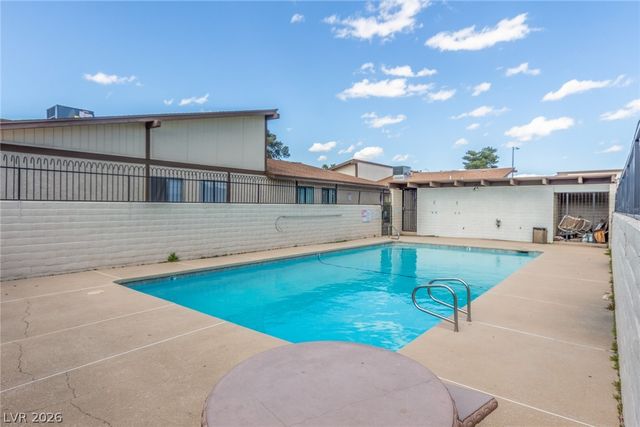 5713 Smoke Ranch Road D, Las Vegas, NV 89108