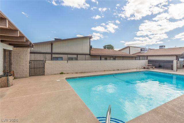 5713 Smoke Ranch Road D, Las Vegas, NV 89108