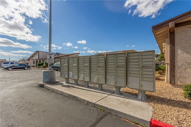 5713 Smoke Ranch Road D, Las Vegas, NV 89108