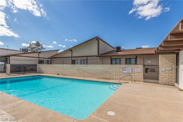 5713 Smoke Ranch Road D, Las Vegas, NV 89108