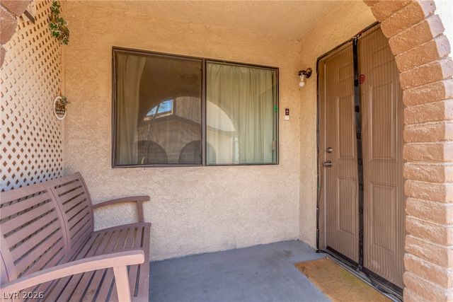 5713 Smoke Ranch Road D, Las Vegas, NV 89108