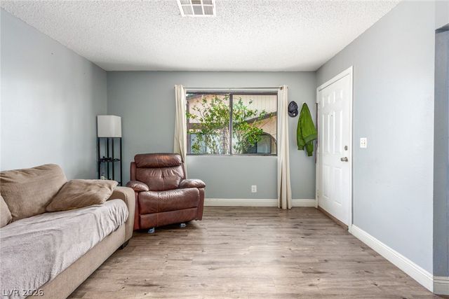 5713 Smoke Ranch Road D, Las Vegas, NV 89108