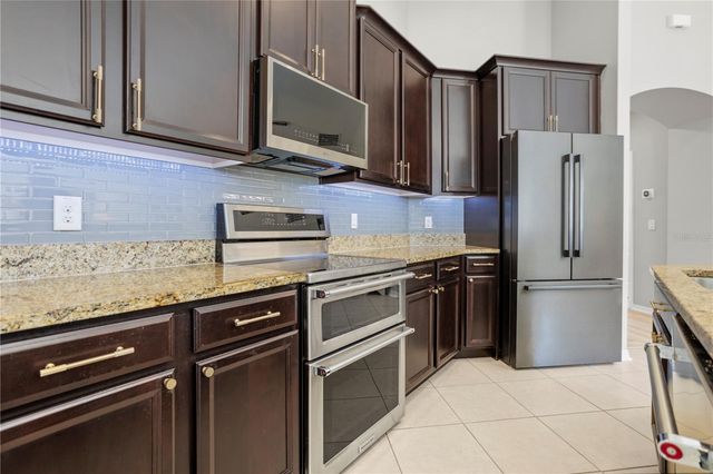 5150 RAVENA AVENUE E, St Cloud, FL 34771