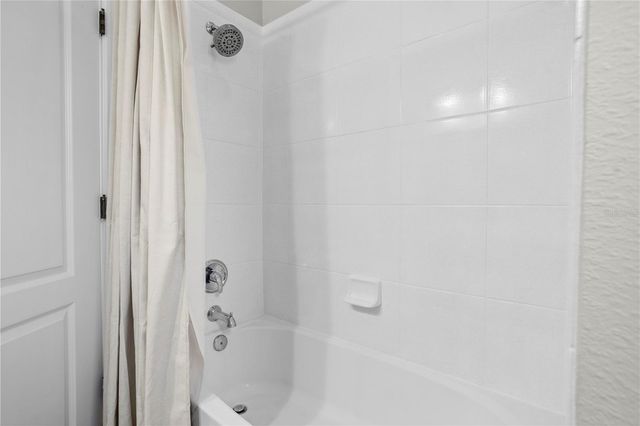 5150 RAVENA AVENUE E, St Cloud, FL 34771