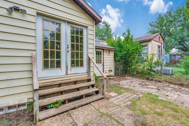 607 WRIGHT AVE, Schertz, TX 78154