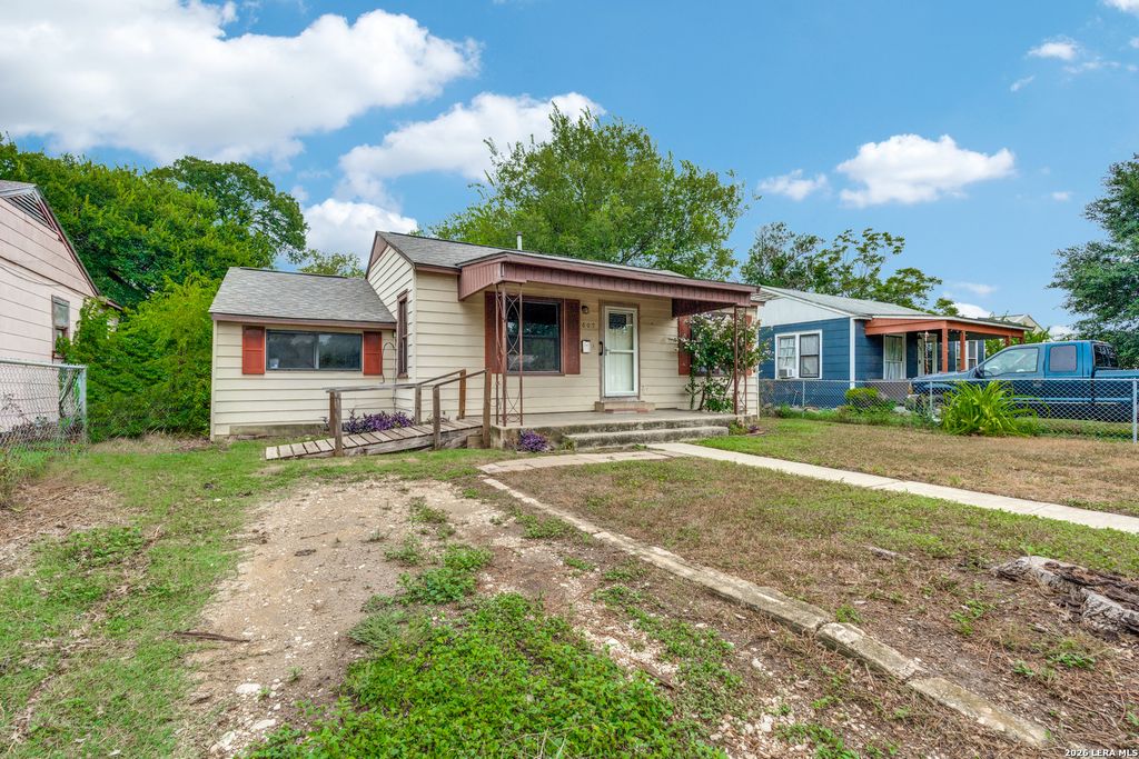 607 WRIGHT AVE, Schertz, TX 78154