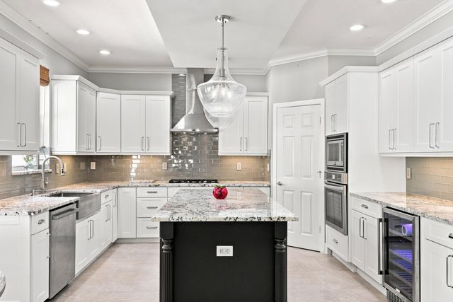 2478 WESTMONT Lane, Royal Palm Beach, FL 33411