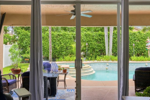 2478 WESTMONT Lane, Royal Palm Beach, FL 33411