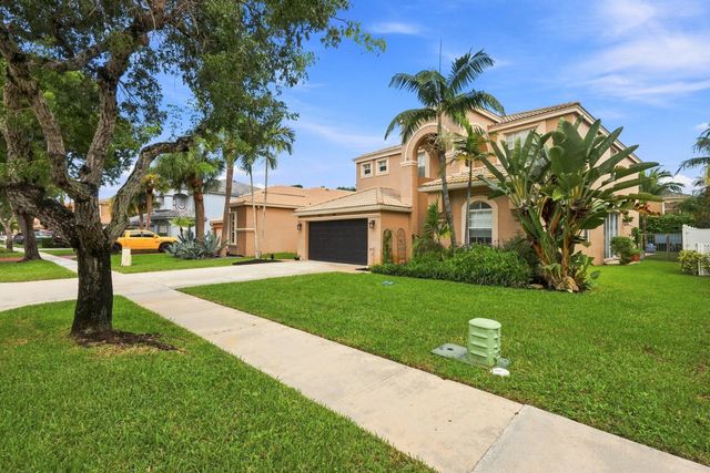 2478 WESTMONT Lane, Royal Palm Beach, FL 33411