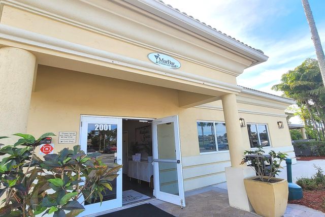 2478 WESTMONT Lane, Royal Palm Beach, FL 33411