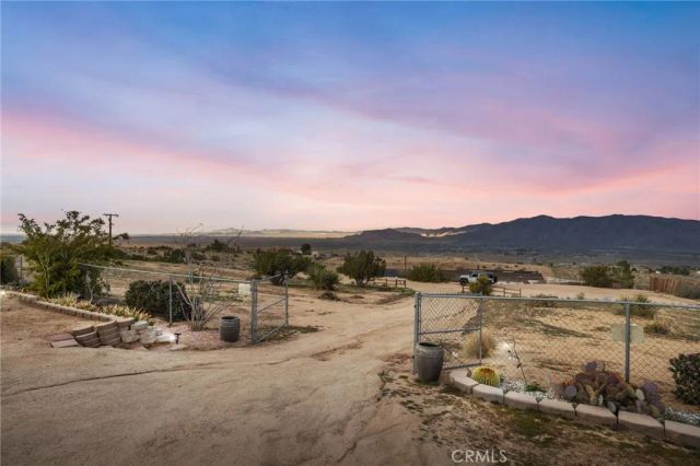 25885 Santa Rosa, Apple Valley, CA 92308