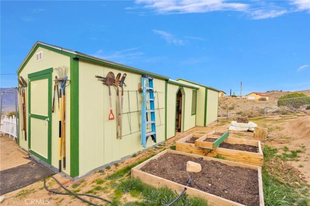 25885 Santa Rosa, Apple Valley, CA 92308