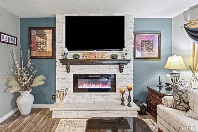 2837 Paula Lane, High Ridge, MO 63049