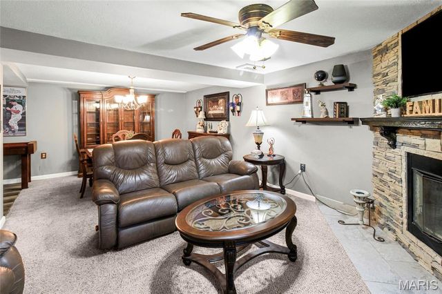 2837 Paula Lane, High Ridge, MO 63049