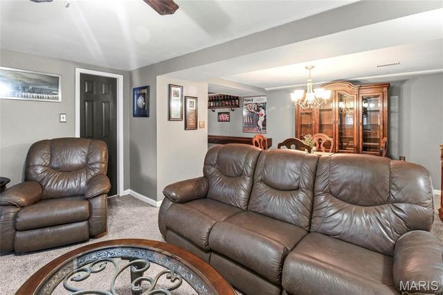 2837 Paula Lane, High Ridge, MO 63049