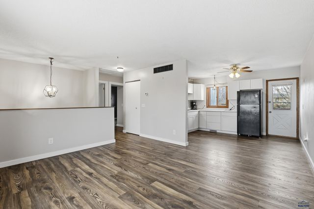 3643 IVY AVE, Rapid City, SD 57701