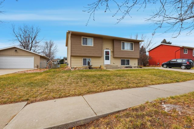 3643 IVY AVE, Rapid City, SD 57701