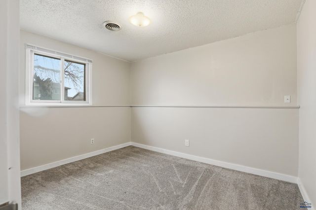 3643 IVY AVE, Rapid City, SD 57701