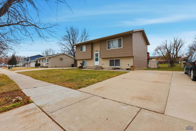 3643 IVY AVE, Rapid City, SD 57701