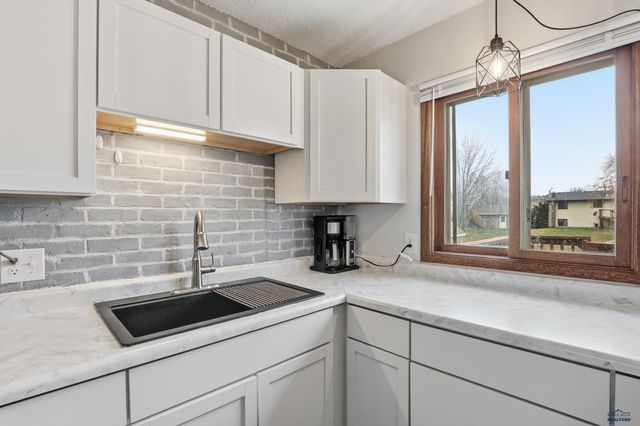 3643 IVY AVE, Rapid City, SD 57701