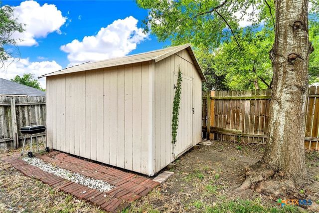 140 Riley Cove, Kyle, TX 78640