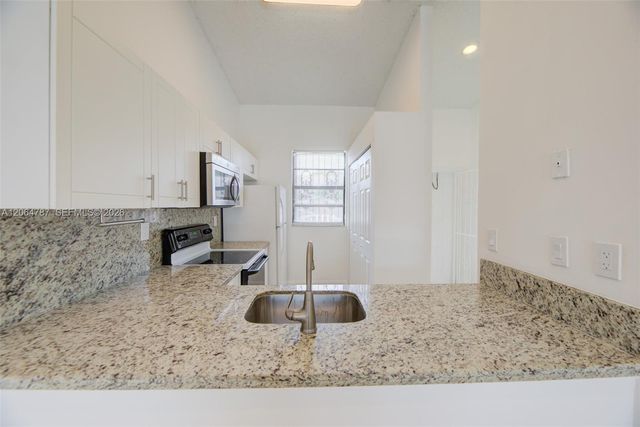6707 NW 193rd Lane 0, Hialeah, FL 33015