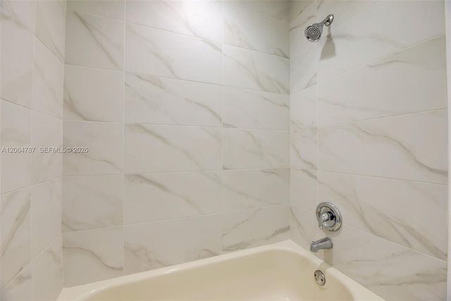 6707 NW 193rd Lane 0, Hialeah, FL 33015