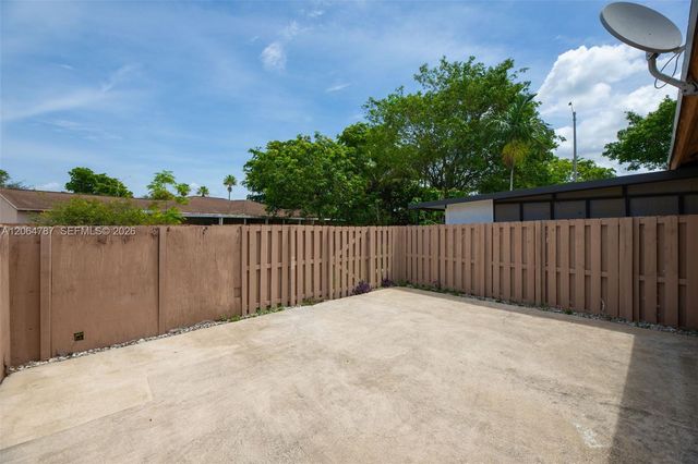 6707 NW 193rd Lane 0, Hialeah, FL 33015