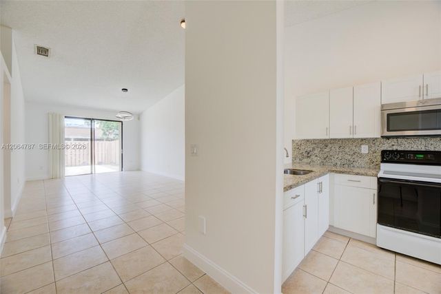 6707 NW 193rd Lane 0, Hialeah, FL 33015