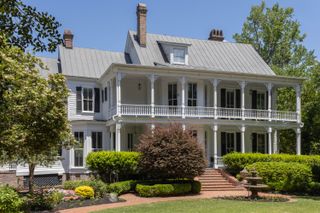 208 Sumter Avenue, Summerville, SC 29483