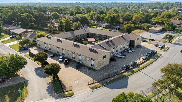 1901 Handley Drive, Fort Worth, TX 76112