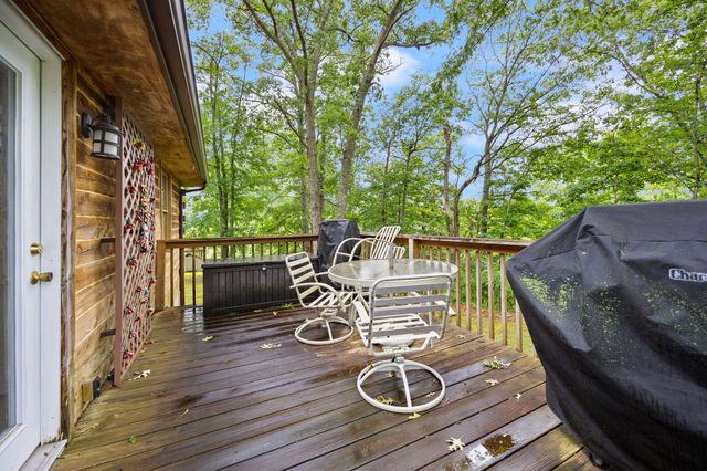 96 Vicki Street, Nancy, KY 42544