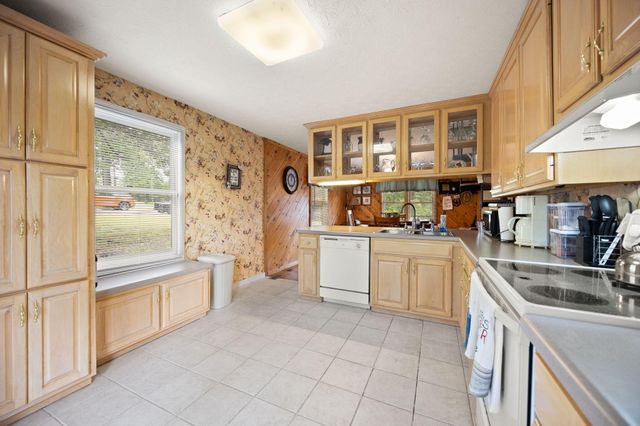 96 Vicki Street, Nancy, KY 42544