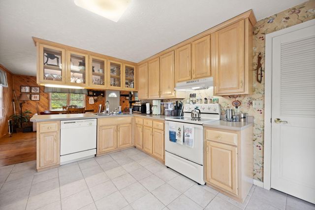 96 Vicki Street, Nancy, KY 42544