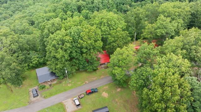 96 Vicki Street, Nancy, KY 42544