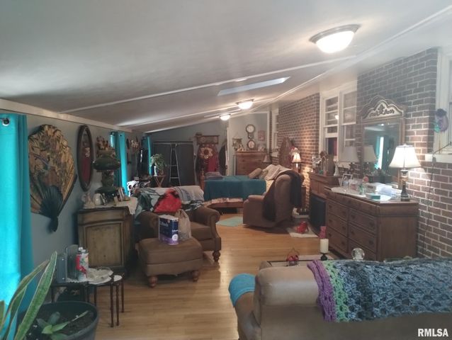 600 S SKYLINE Drive, Carbondale, IL 62901